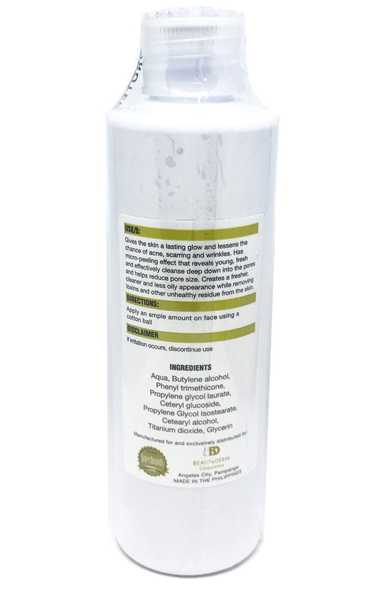Beautederm Day and Night Toner being applied to skin showing pore cleansing action