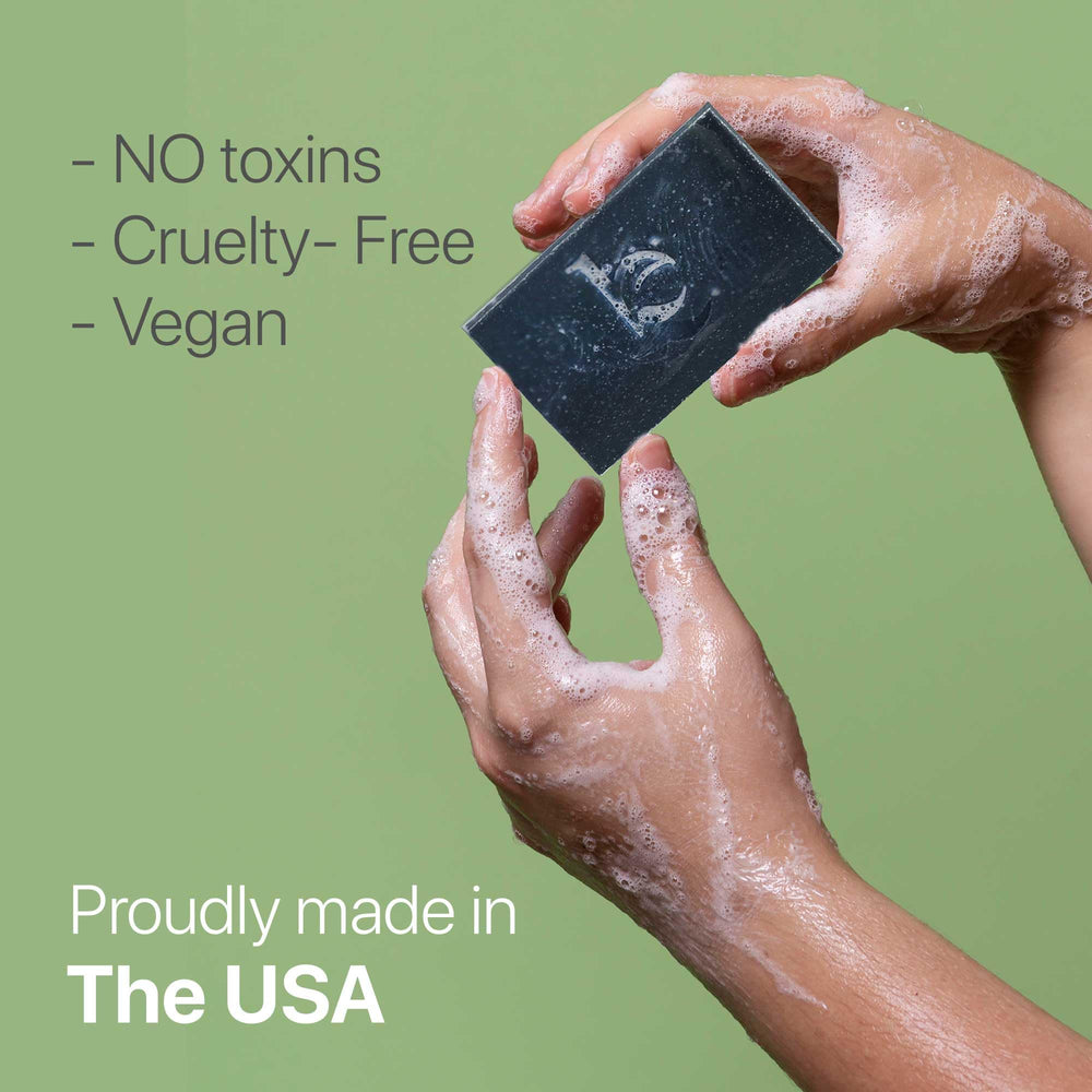 Tea tree and peppermint oils provide a refreshing cleansing moment.