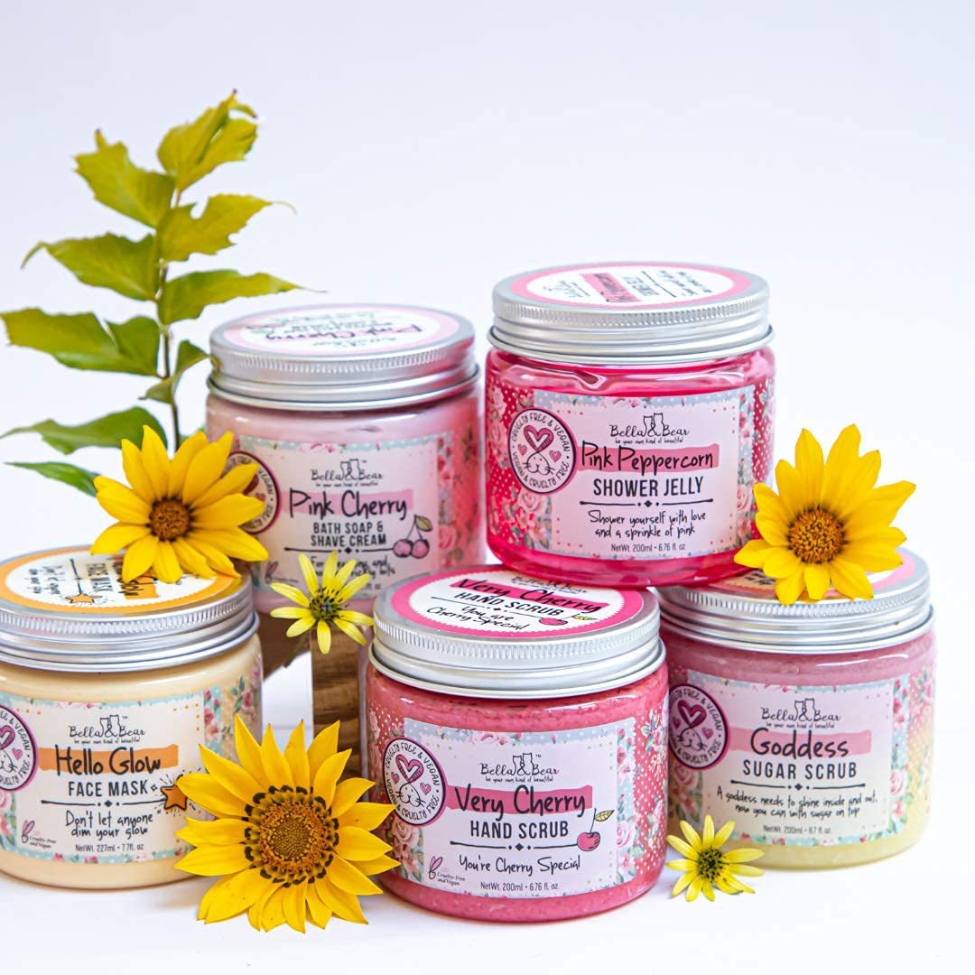 Bella & Bear Hello Glow eco packaging close-up, recycled jars minimize waste