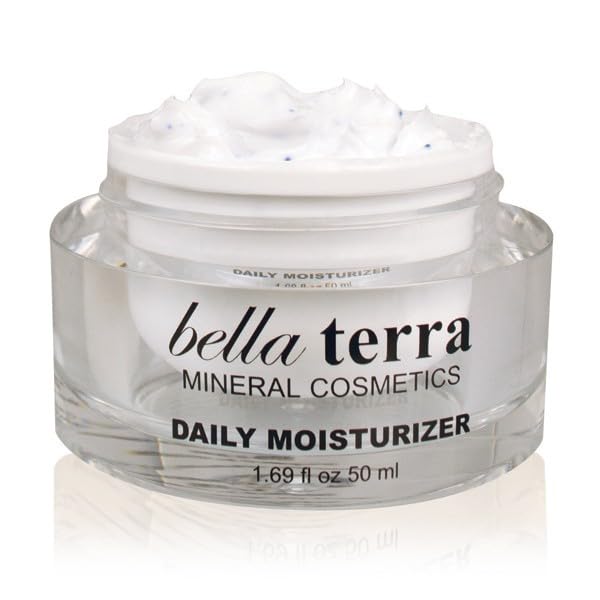 Bellaterra Cosmetics Glass jar packaging—sleek, compact vanity staple.