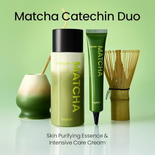 Beplain Matcha Catechin Essence pour demonstrates quick absorption on skin.