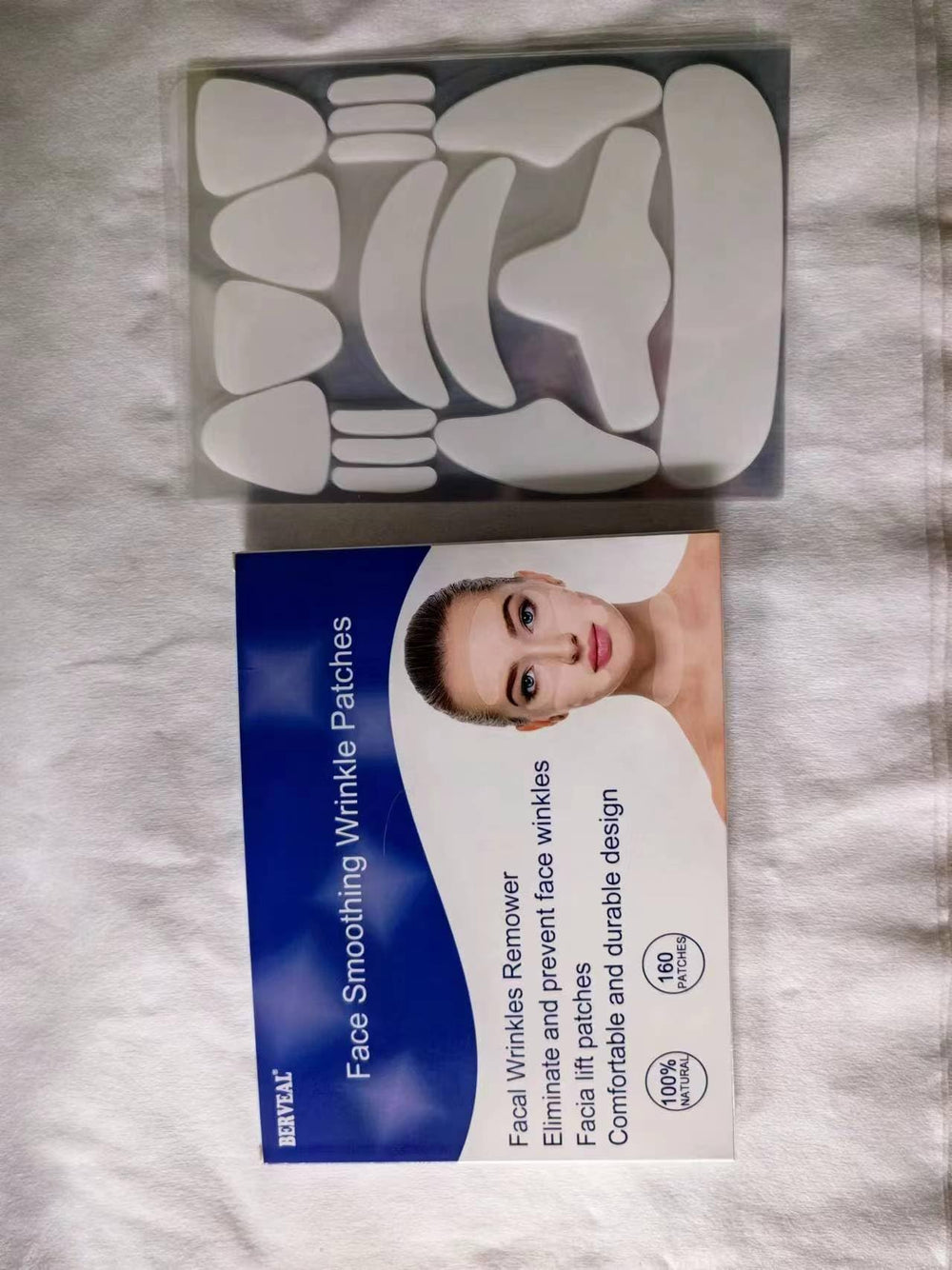BERVEAL Kit includes patches and moisturizer gel for hydration