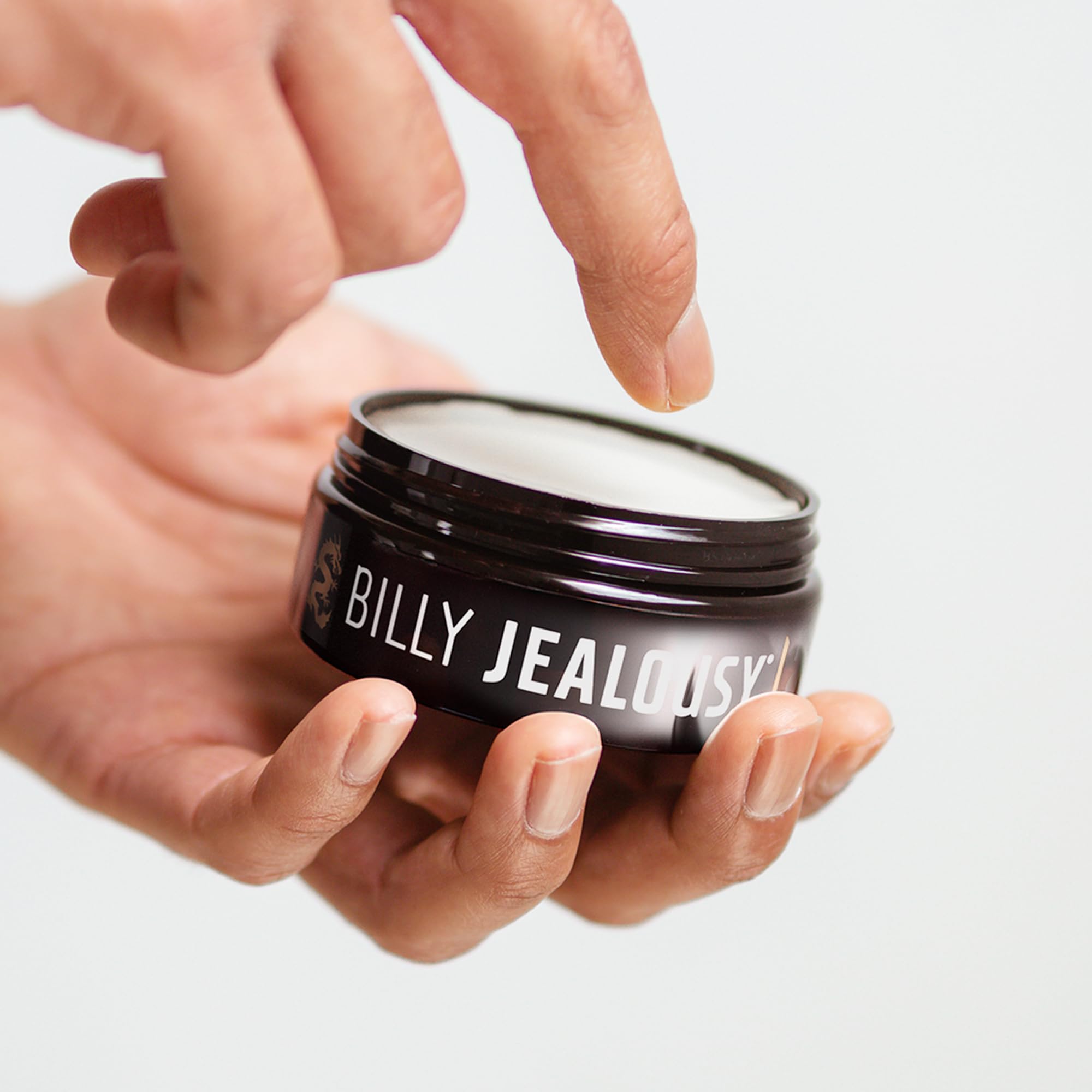 Vanilla and white musk scent noted for a subtle daily fragrance.
