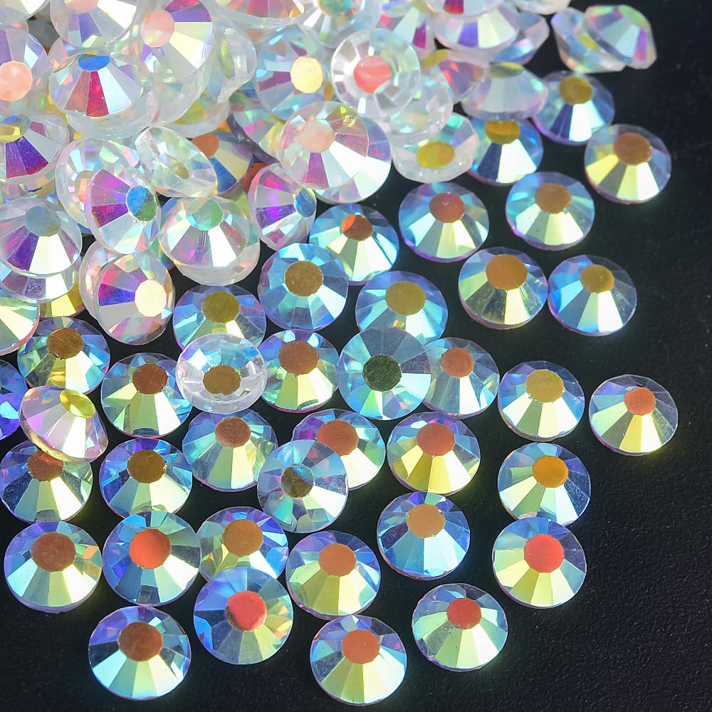 Transparent AB finish enhances nail art with multidimensional shimmer