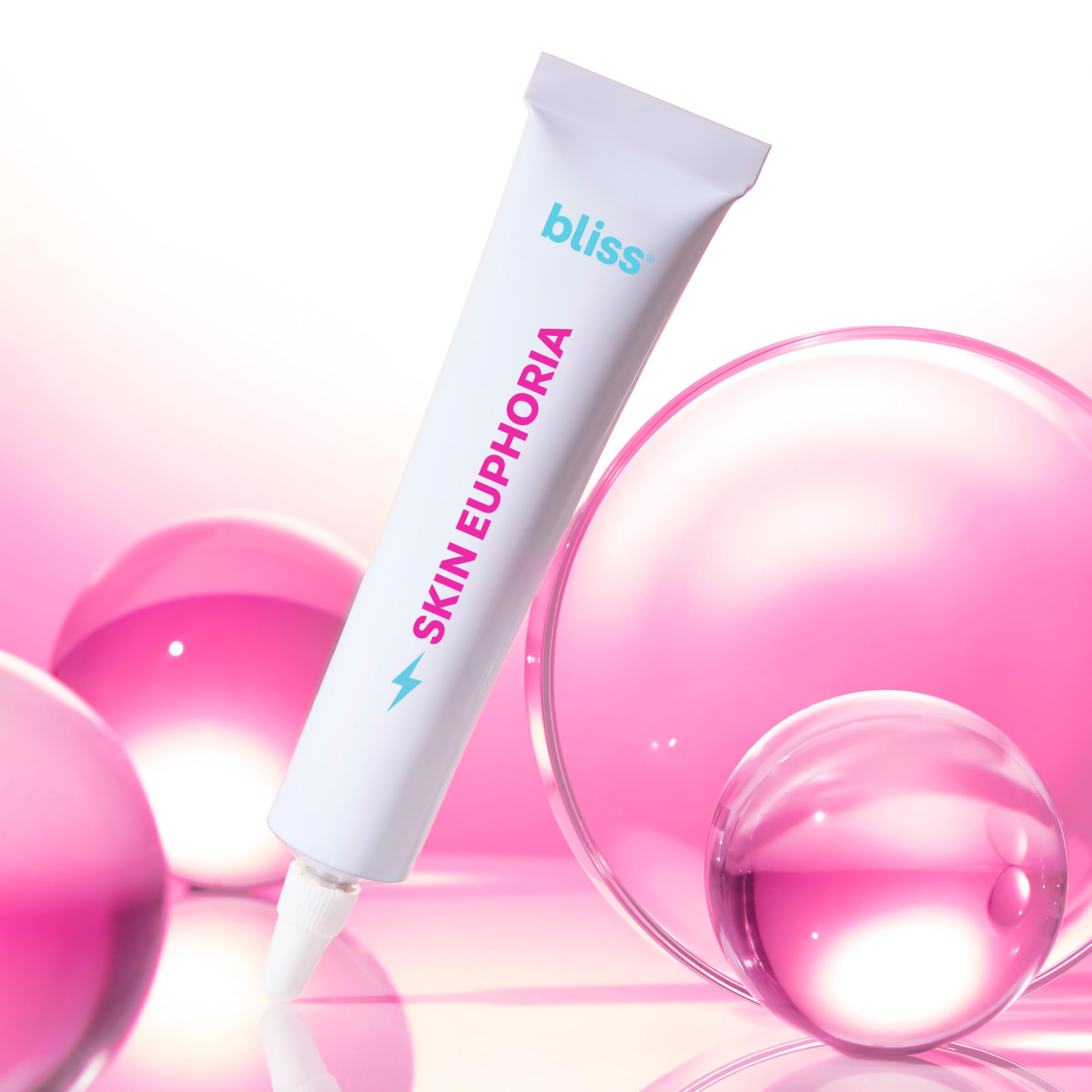 Bliss Skin Euphoria on dry skin scenario delivering deep hydration.