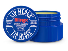 Lip Medex restores moisture balance on dry lips.