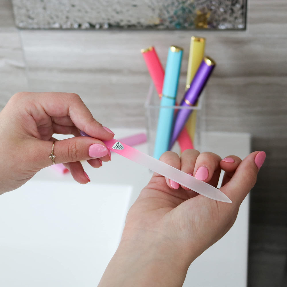 Five-pack Bona Fide Beauty nail files neatly stored in a case