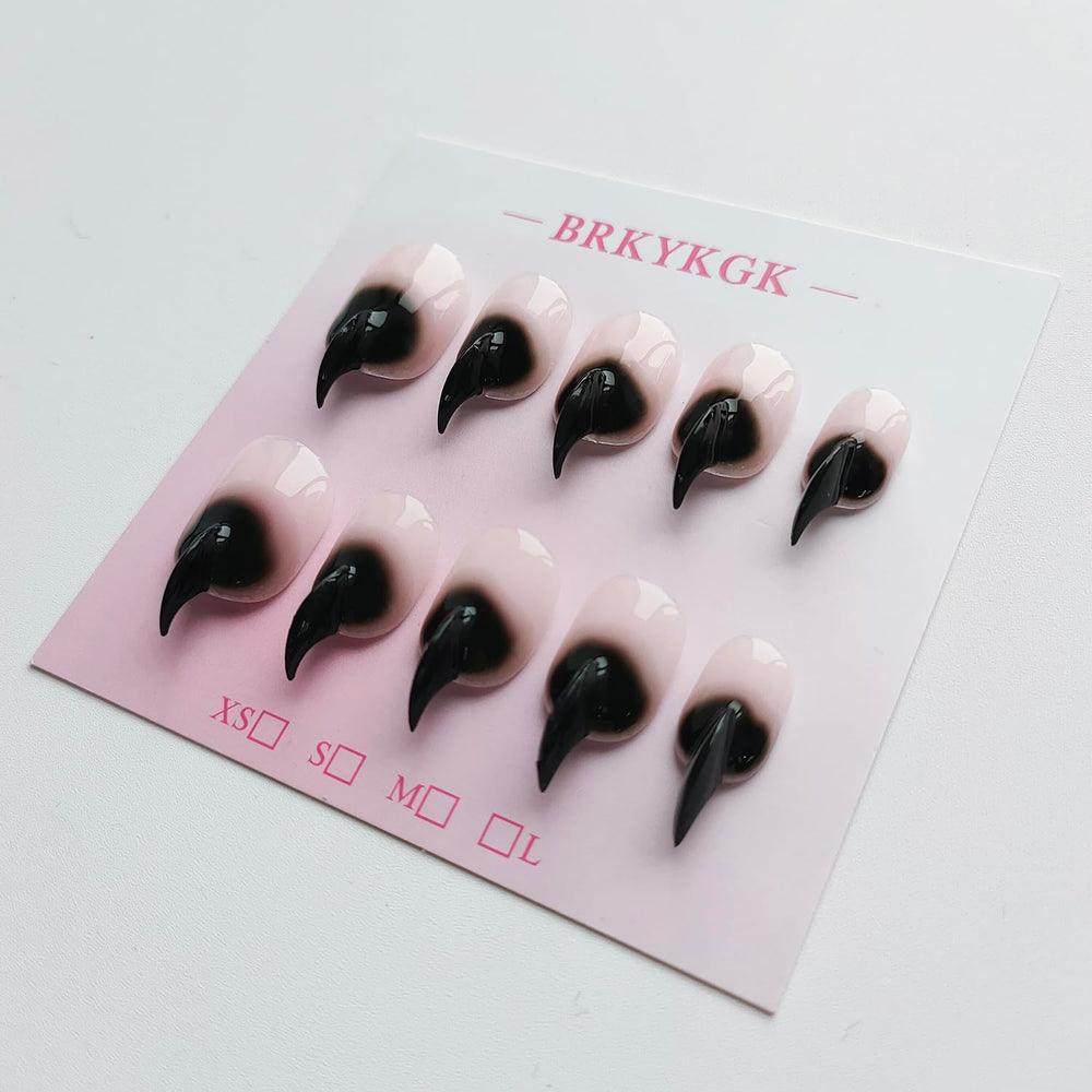 BRKYKGK Cat Claw nails black eagle claw design for dramatic talon look.