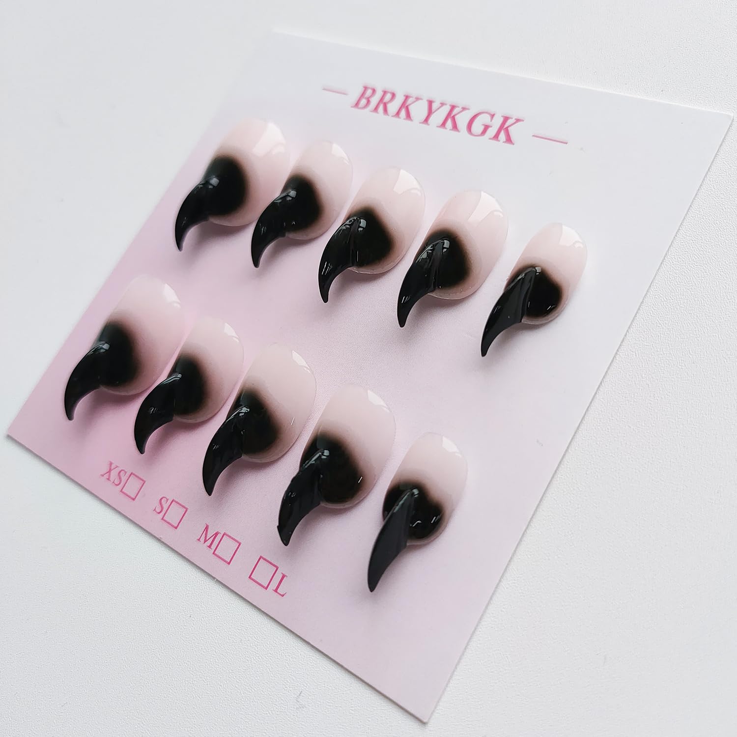 BRKYKGK Cat Claw nails short stiletto shape for bold wear.