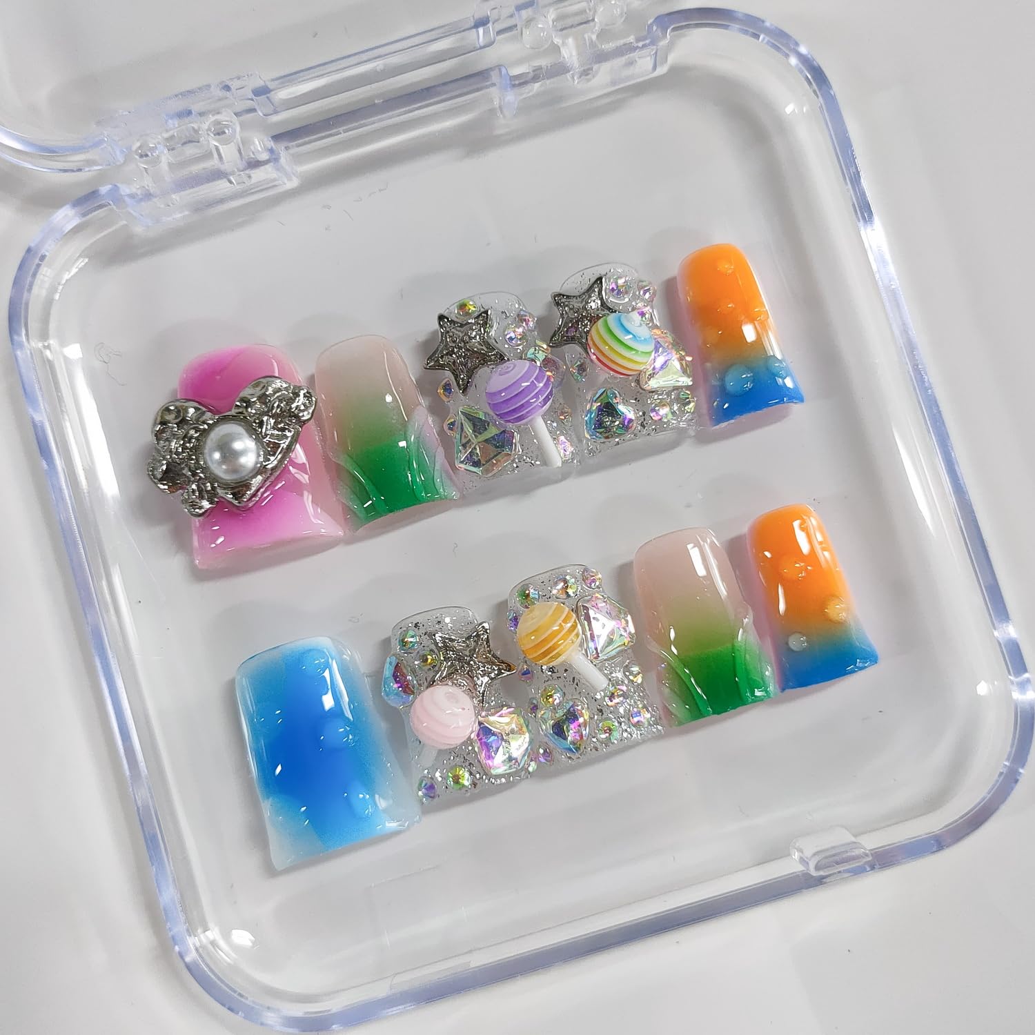 BRKYKGK French tip press-on nails for elegant everyday wear.