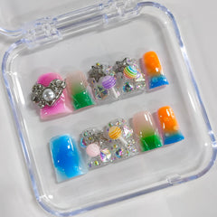 BRKYKGK French tip press-on nails for elegant everyday wear.