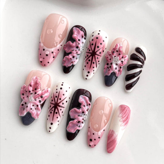 BRKYKGK almond press-on nails with French tip for elegant look