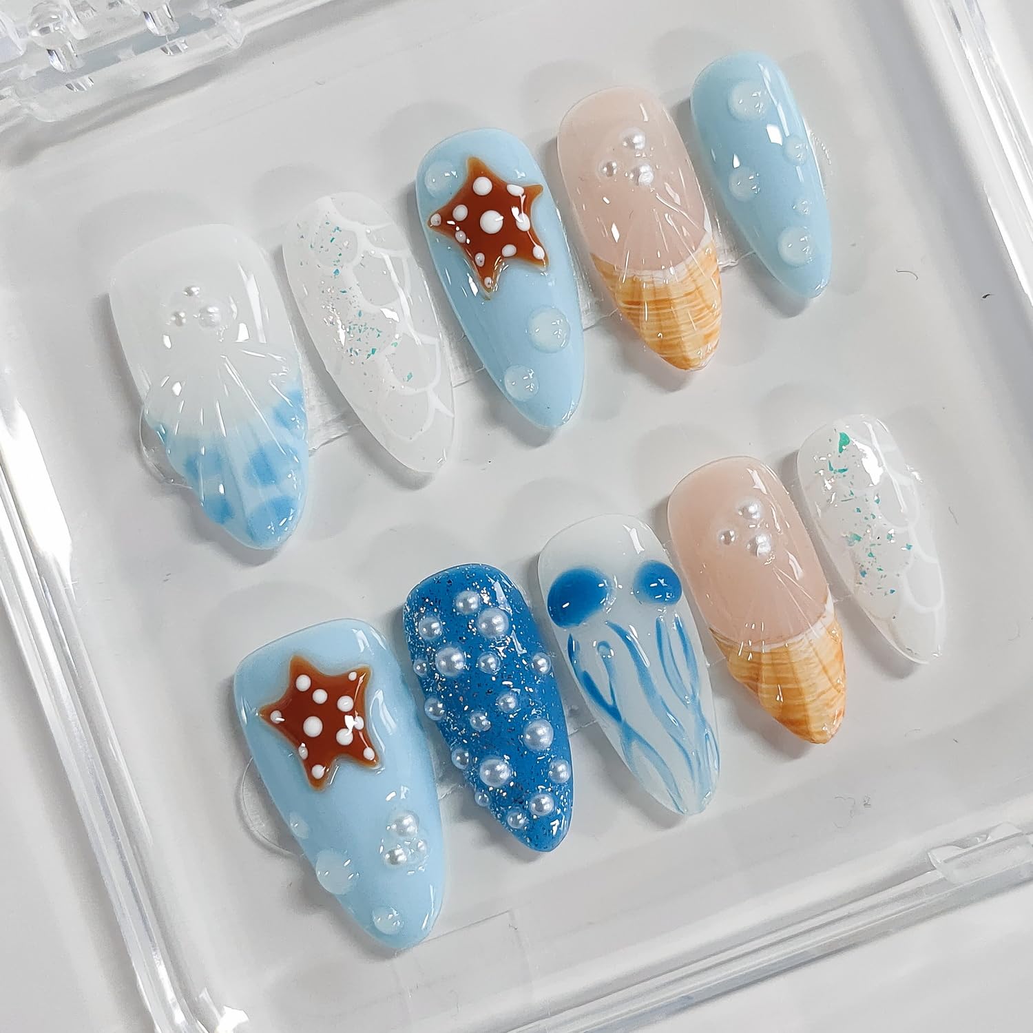 BRKYKGK packaging with included items enables at-home manicure