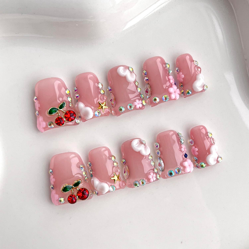 BRKYKGK short-duck-french-tip-nails for fast at-home glam.