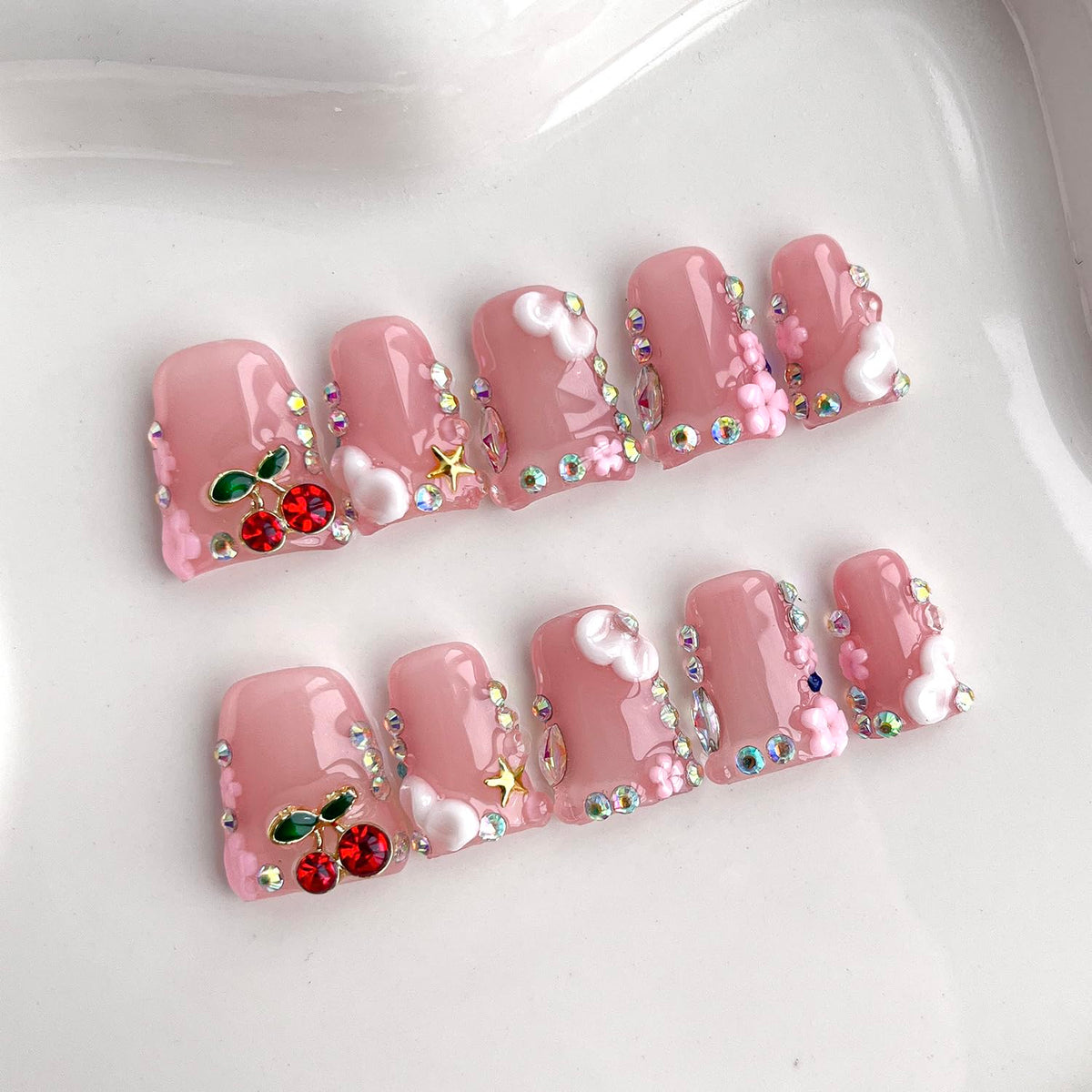 BRKYKGK short-duck-french-tip-nails for fast at-home glam.