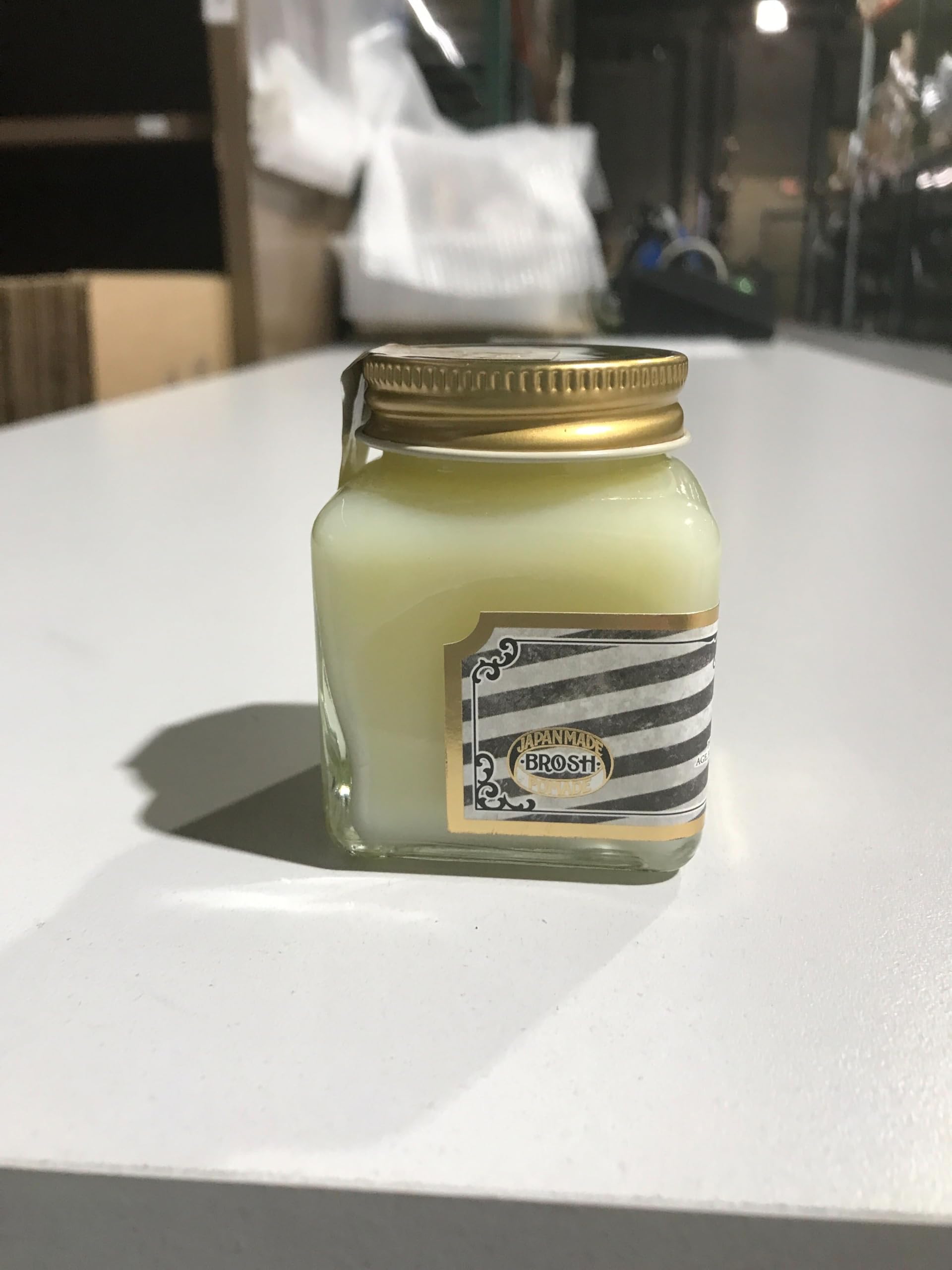 BROSH Hair Balm 121 cream texture spreads evenly for all-day comfort.