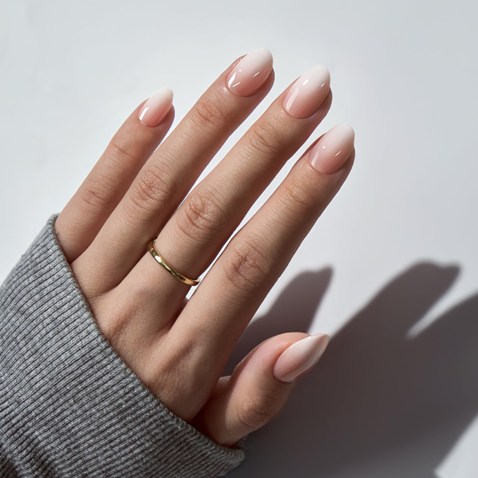 BTArtbox extra-short nails with natural look and soft gel feel