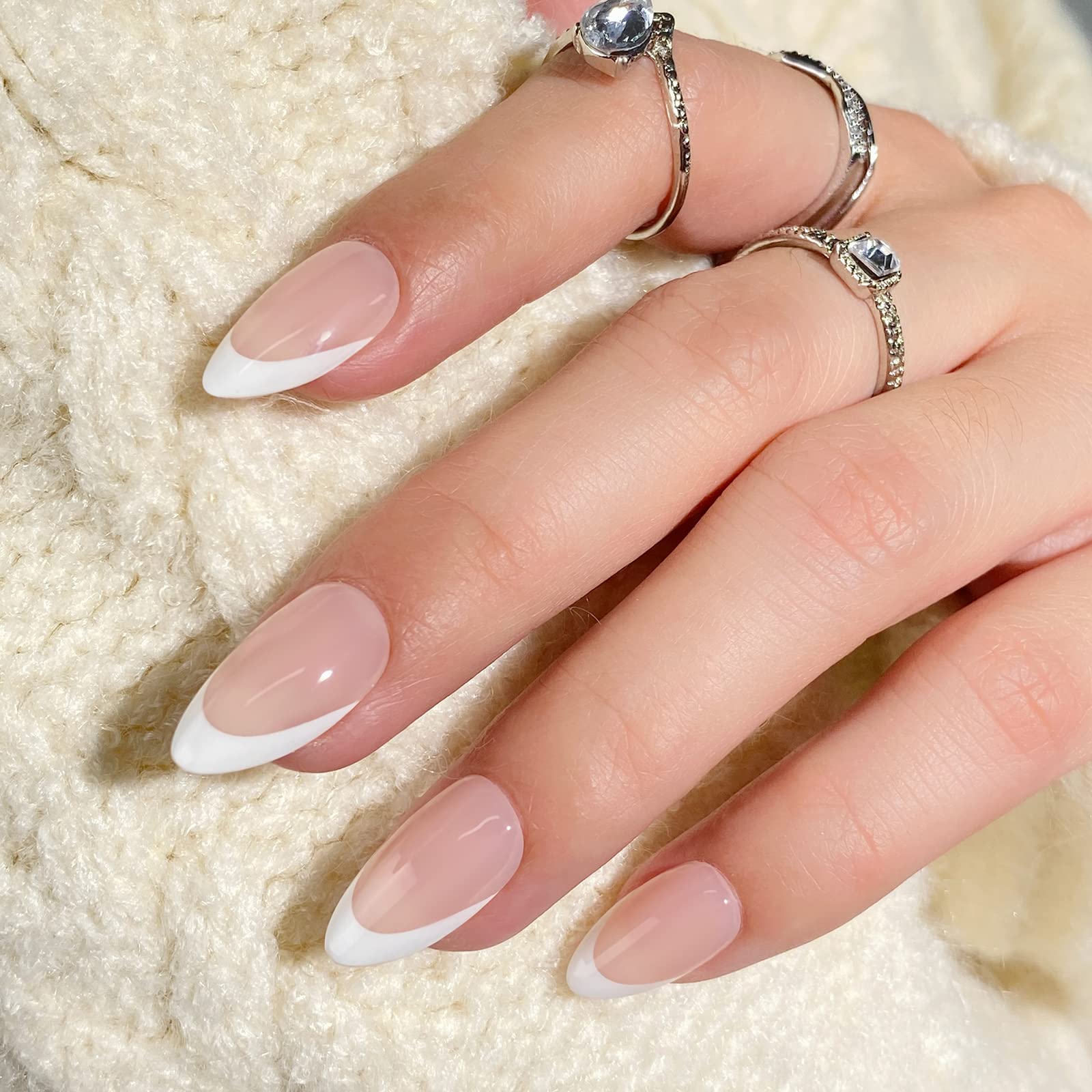 BTArtbox press-on nails with storage box, ready-to-use set.