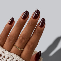BTArtbox nails on fingers in short oval style for daily use