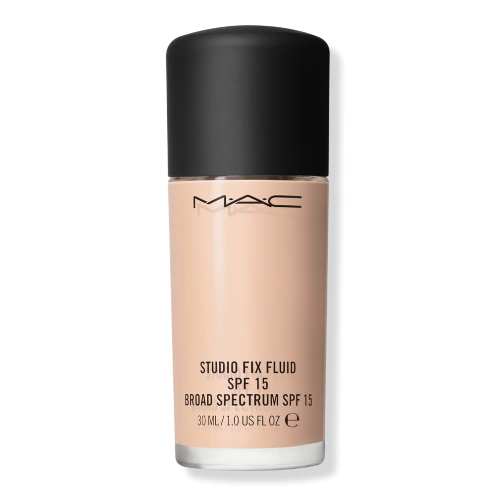 By M.A.C Studio Fix Fluid Foundation SPF 15 bottle shows natural matte finish.