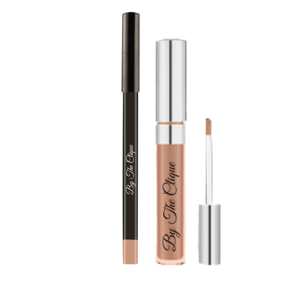 Sandy Mandy lip application demonstrating matte finish