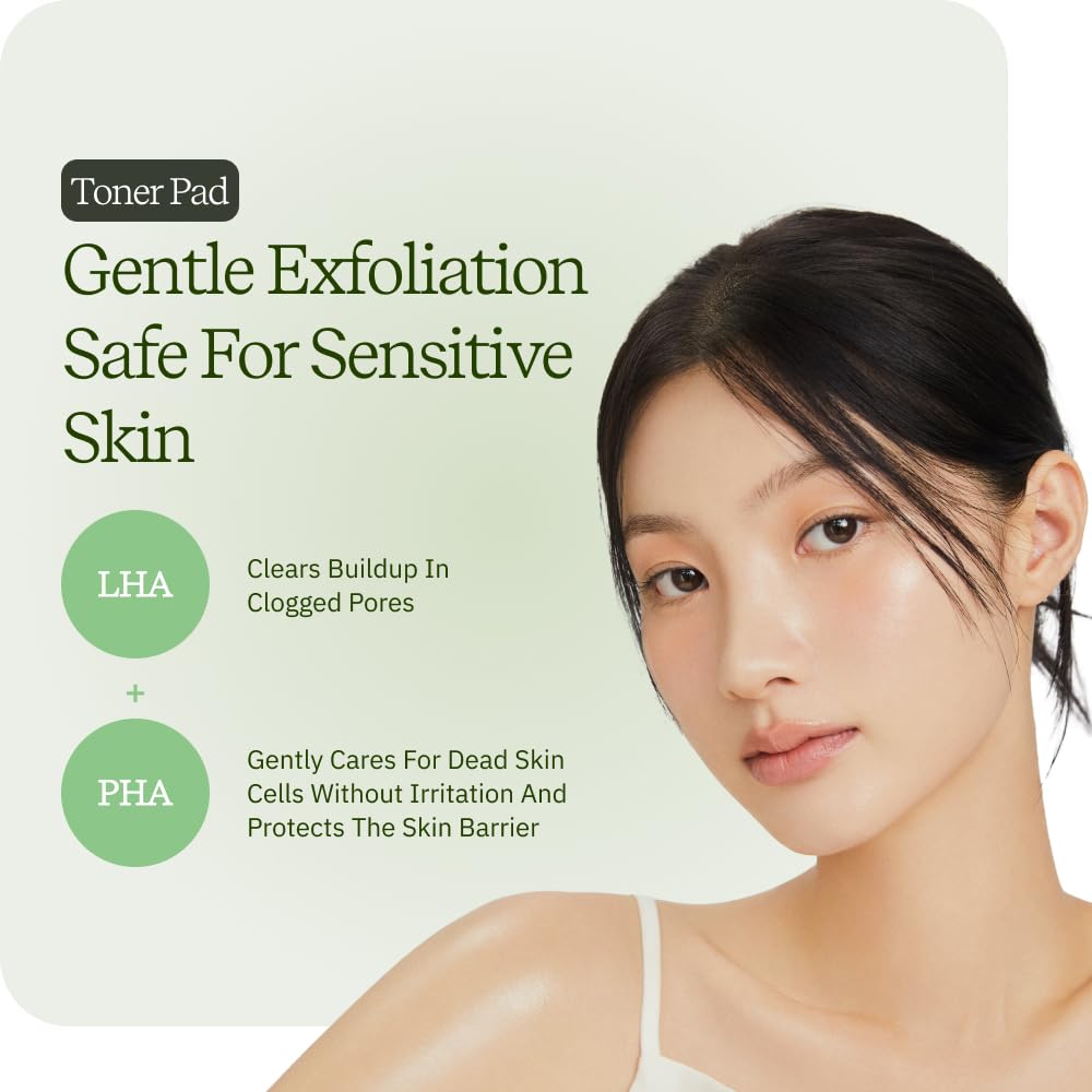 ByUR Green Wonder toner pad applied to face for soothing care.