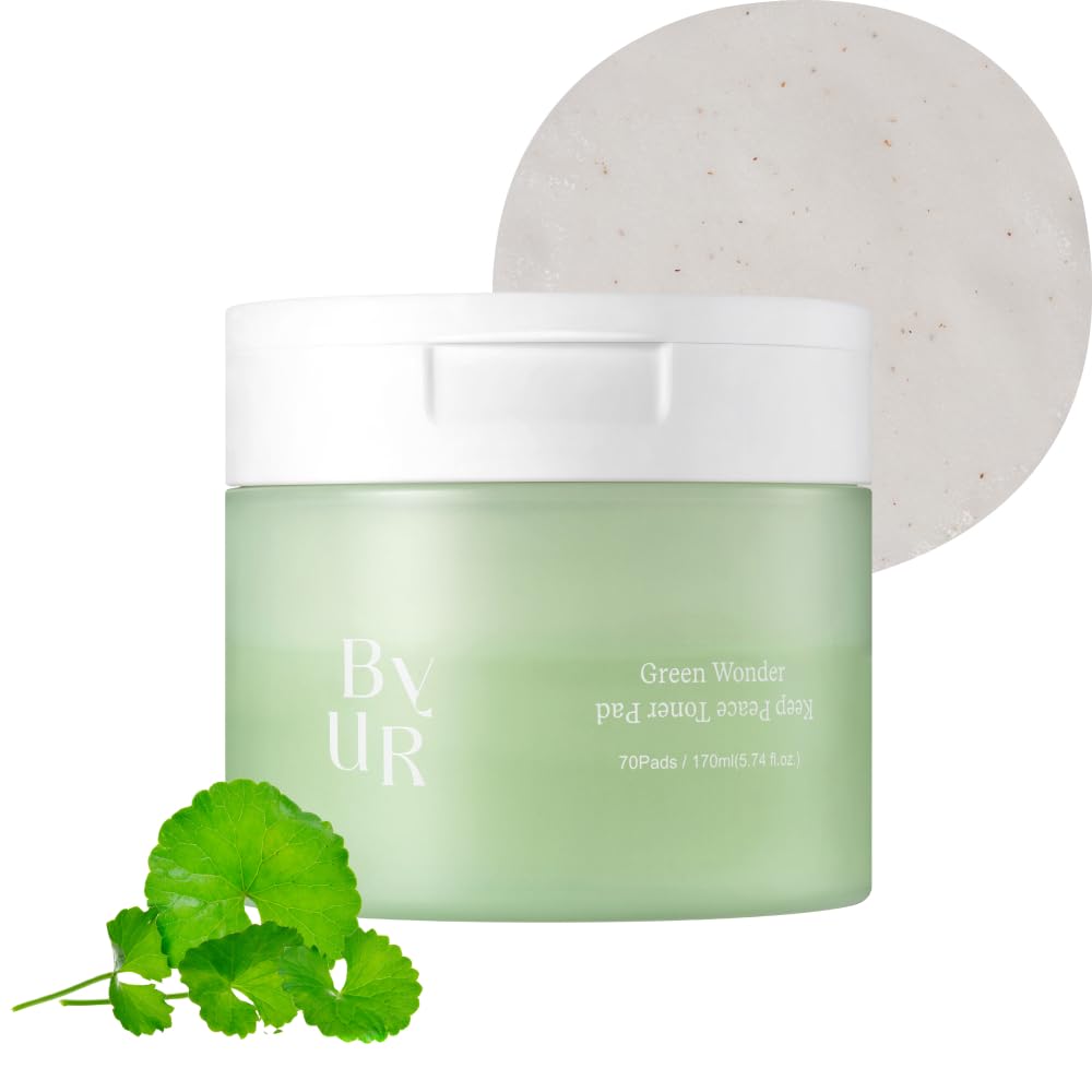 ByUR Green Wonder toner pad jar close-up for gentle exfoliation and hydration.