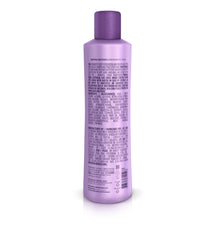CADIVEU Plastica Dos Fios Hair Treatment Mask being applied for deep conditioning