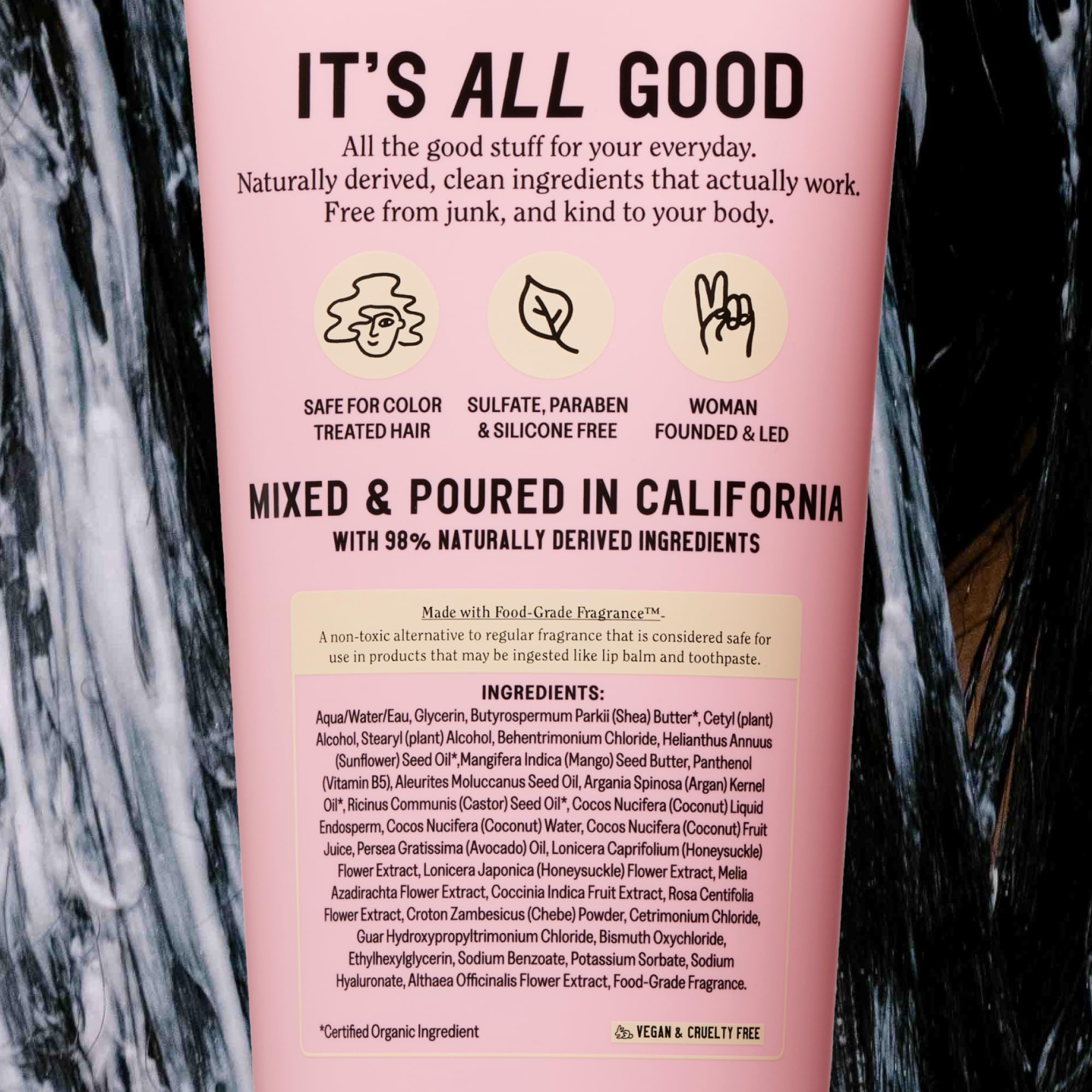 Curl-friendly texture suitable for curly and frizzy hair types.