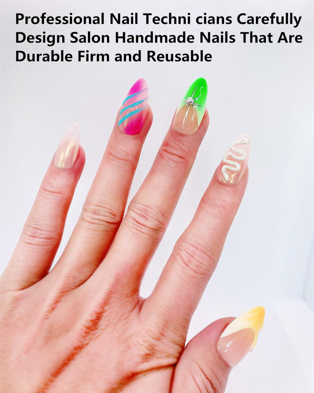 CAMILCY short almond nails provide comfortable wear and a natural appearance.