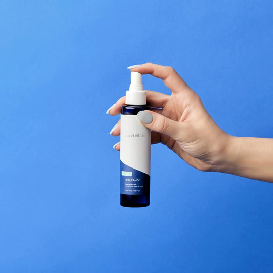 Capri Blue Blue Jean dry oil spray highlights light fragrance and fast absorption.