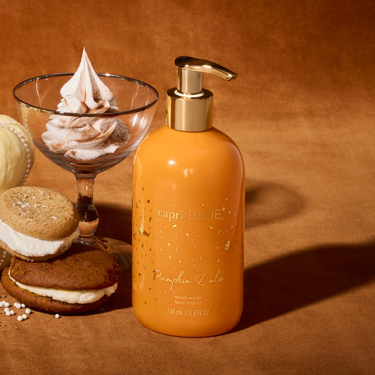 Capri Blue Pumpkin Dulce scent notes close-up with white pumpkin and vanilla hints.