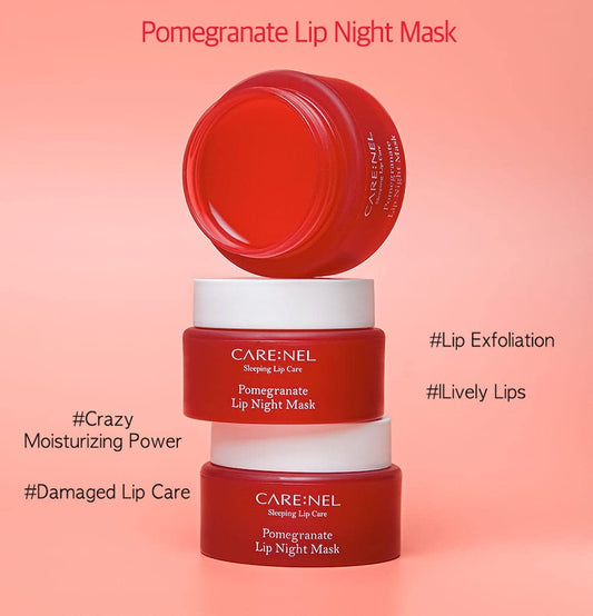 Spatula with CARE:NEL Lip Mask for easy, precise application.