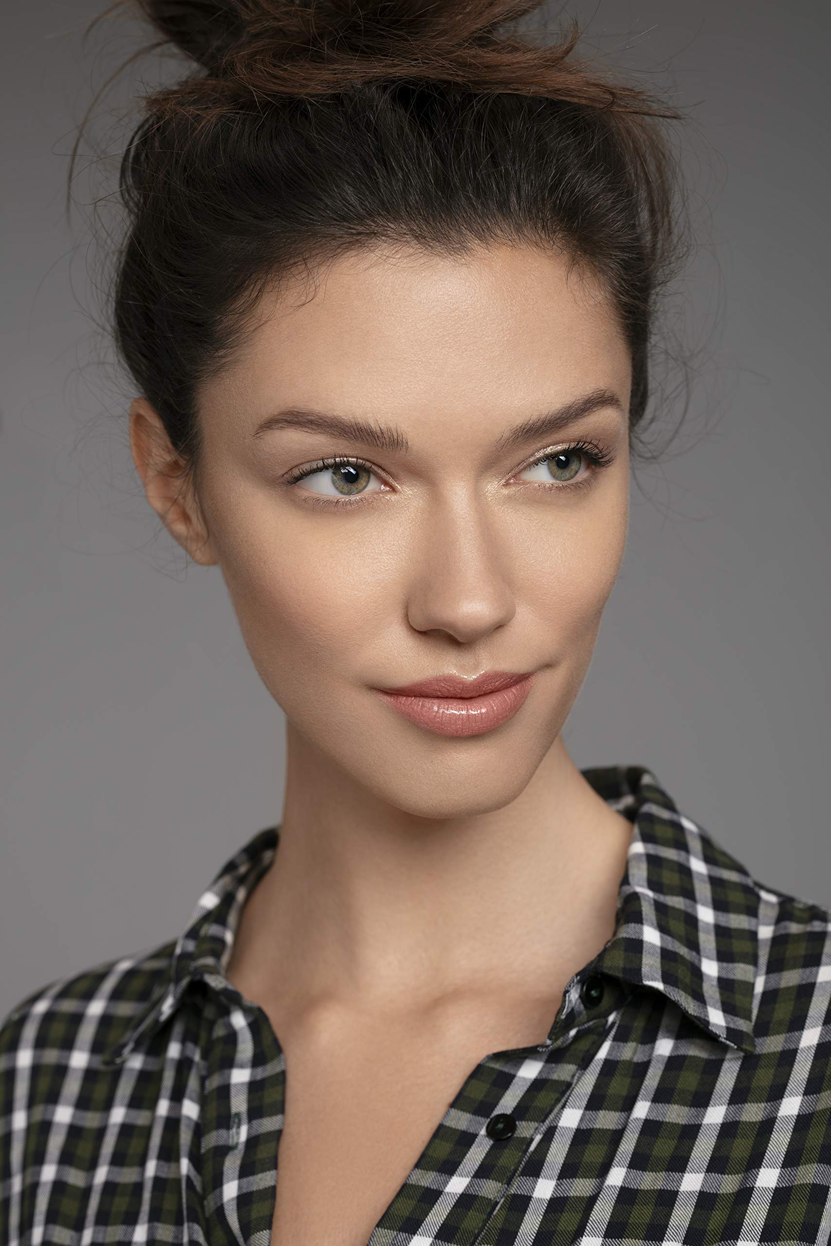 Careline Everlast moisturizing formula close-up highlights comfort