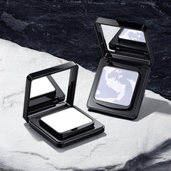 CARSLAN talc-free setting powder offers comfortable all-day wear