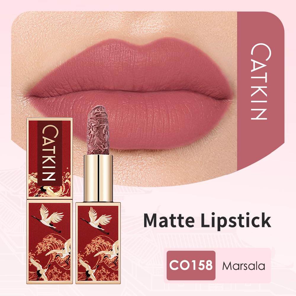 Catkin lipstick application demonstrates precise, clean edges and comfortable wear