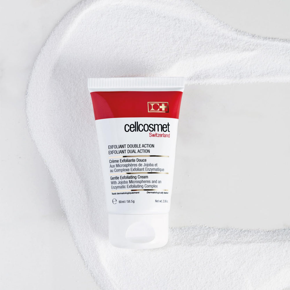 Cellcosmet Exfoliant Dual Action application demo suggests gentle at-home exfoliation.