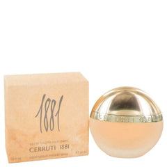Cerruti 1881 bottle close-up showing refined design for everyday use