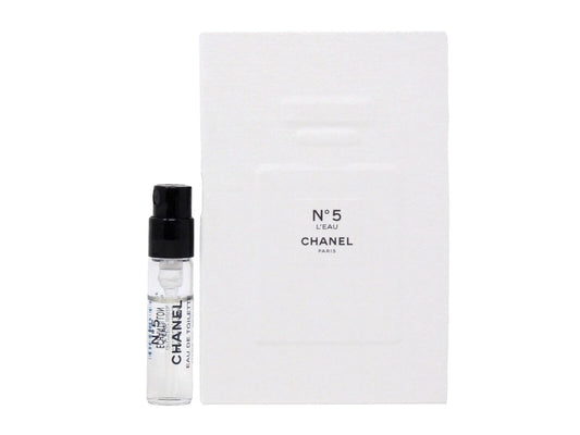 CHANEL No 5 L’Eau EDT sample with spray for travel and layering.