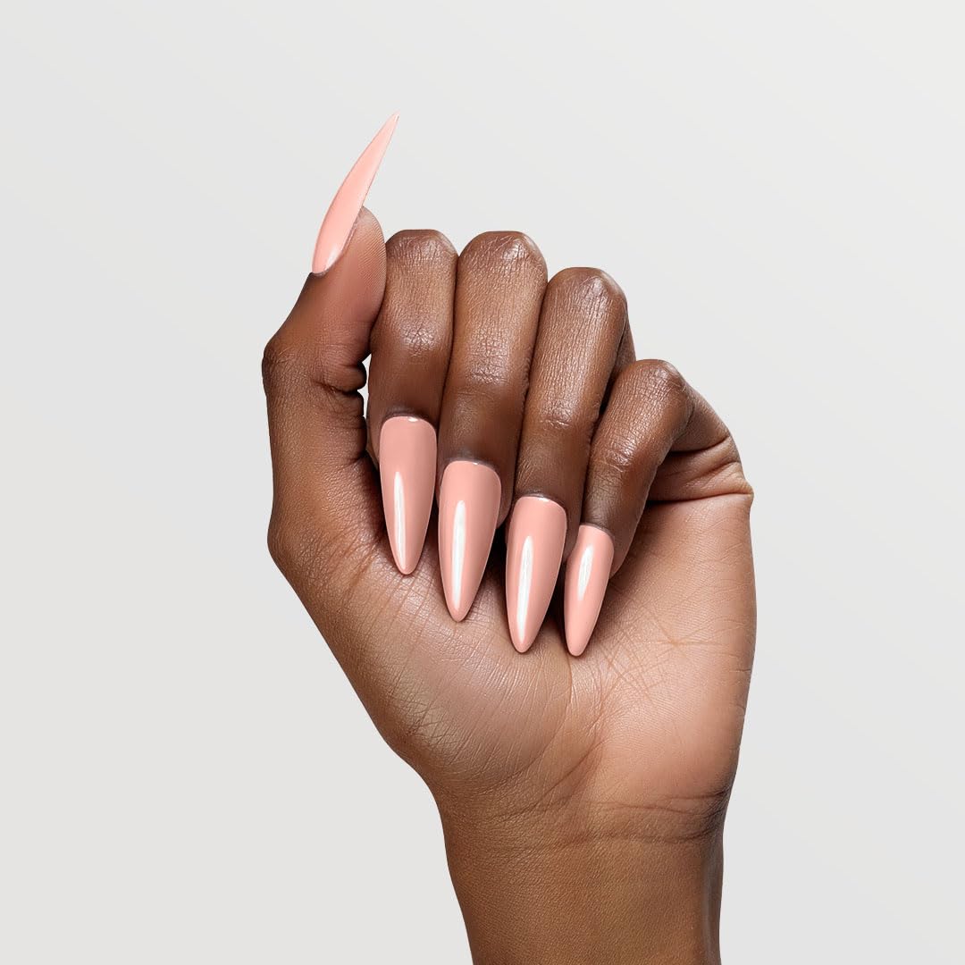 Chaun Legend LG5013 shade swatch on nails showcasing warm peachy tone