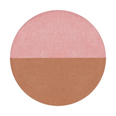 Cheekbone Balance soft-matte finish powder delivers natural warmth