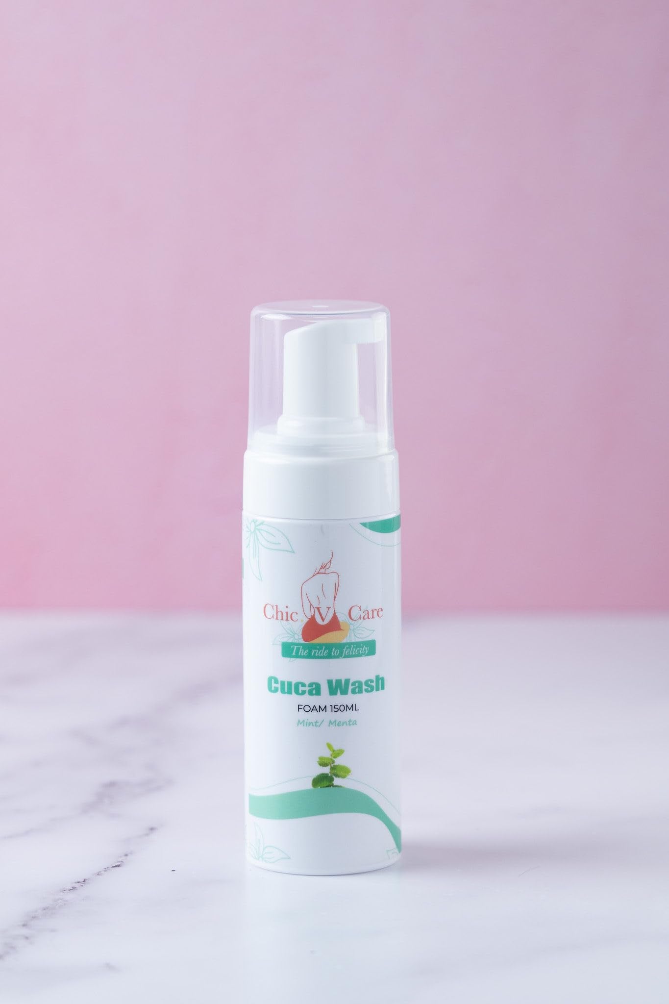 Chicvcare Cuca Wash Mint ingredients highlight herbal blend for balanced feel