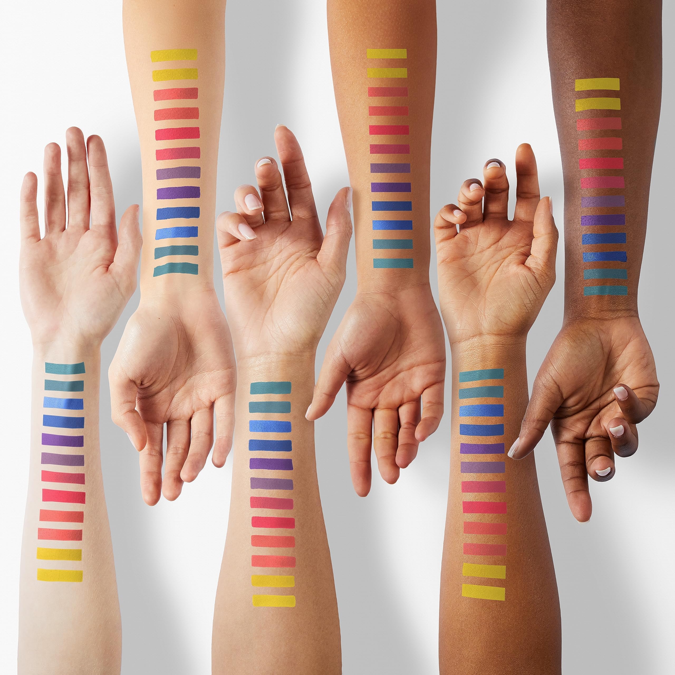Chom Princessa Aloe Mood Lipstick close-up reveals creamy texture and hydration.