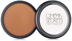CINEMA SECRETS second-skin swirl demonstrating natural blending with skin.