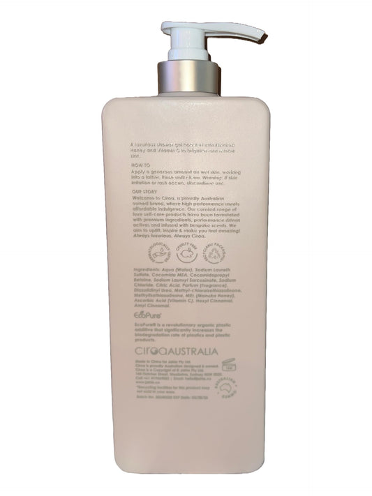 CIROA Manuka Honey Glow gel in use, foamy wash for refreshed skin