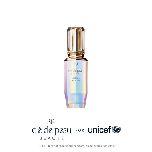 Dropper close-up releasing serum for a precise application