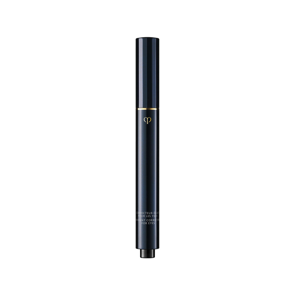 Clé de Peau Radiant Corrector Eyes Espresso swatch on skin showcasing shade blend