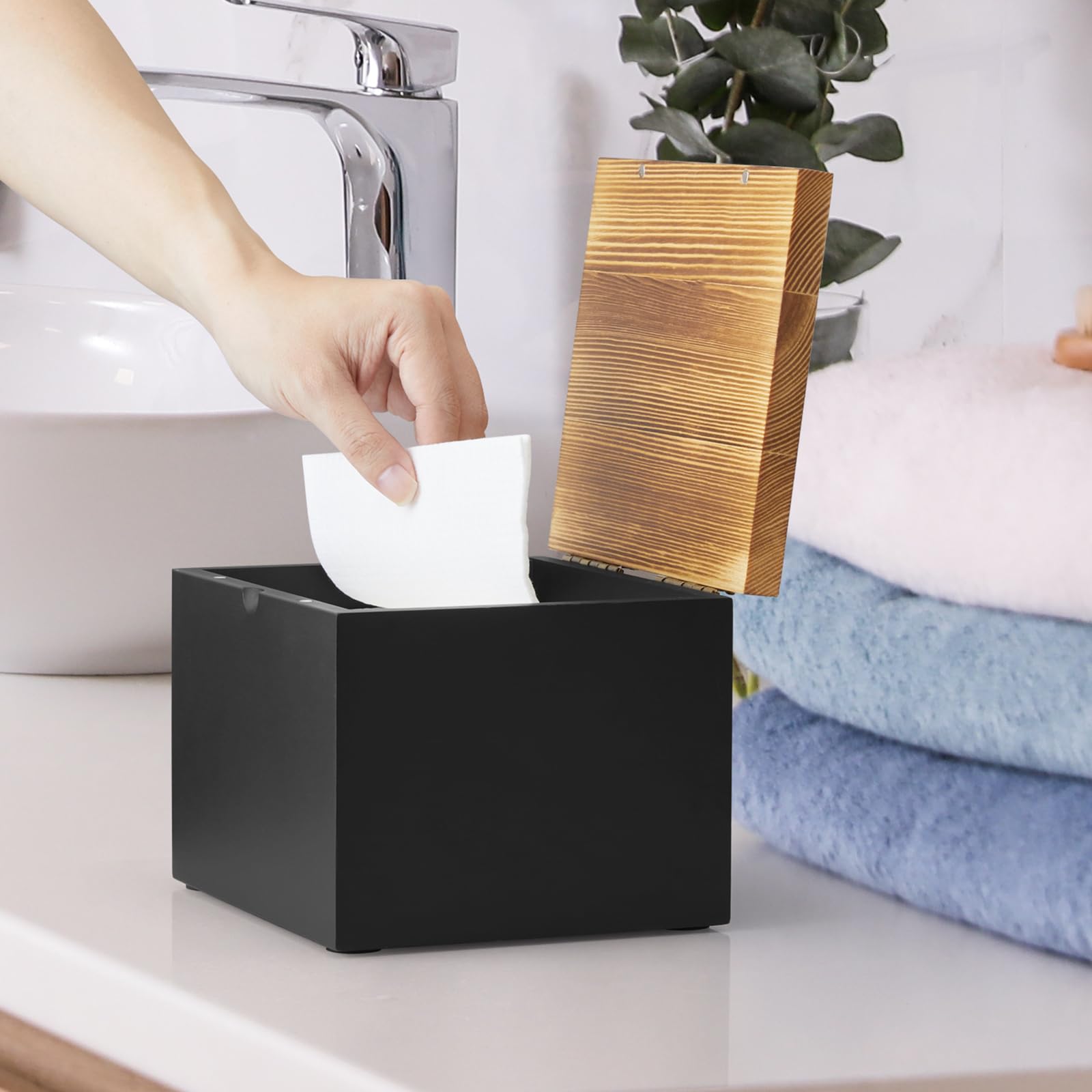 CMLKLZD multi-use box also holds makeup remover wipes