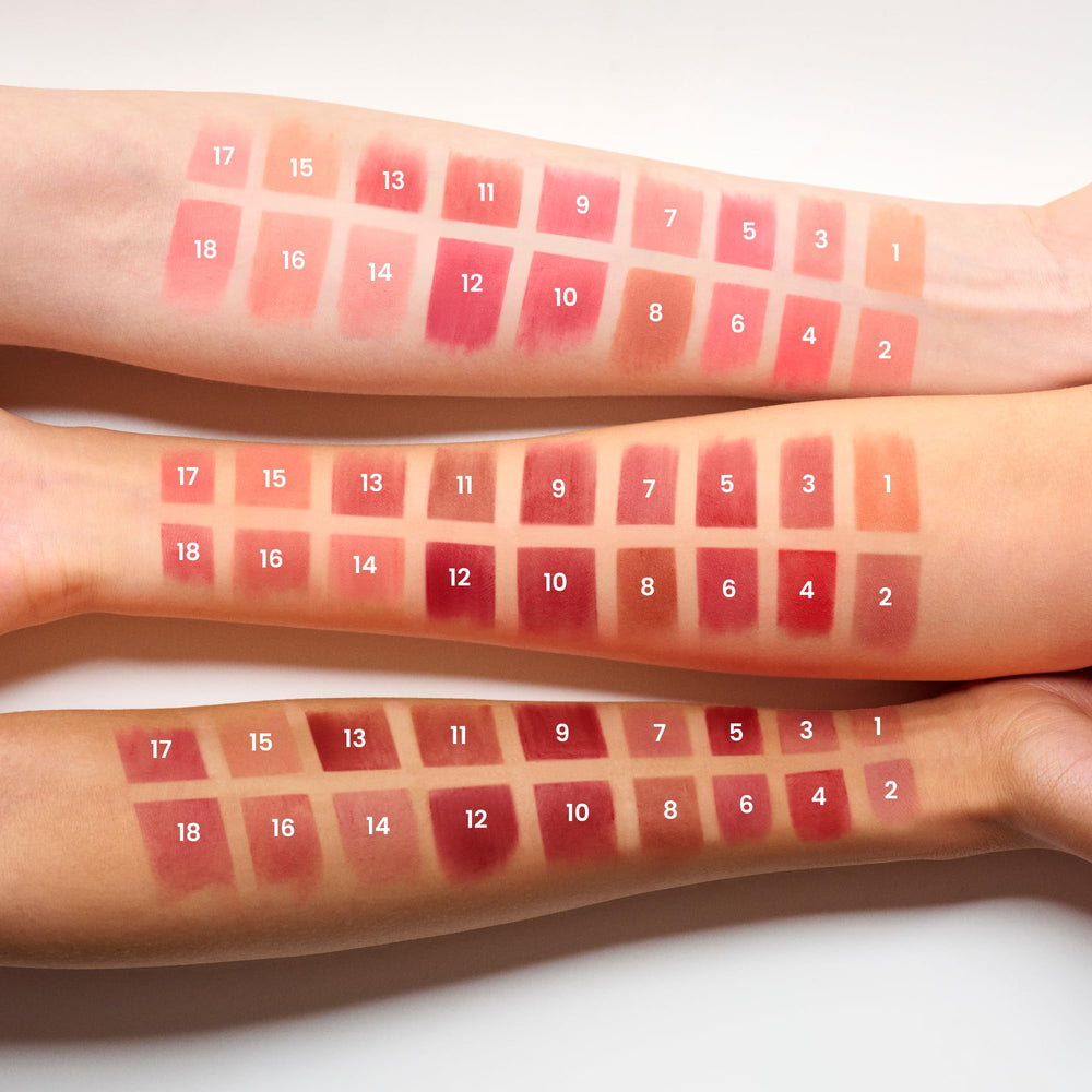 COLORGRAM Compact travel-friendly packaging for easy touch-ups on the go.