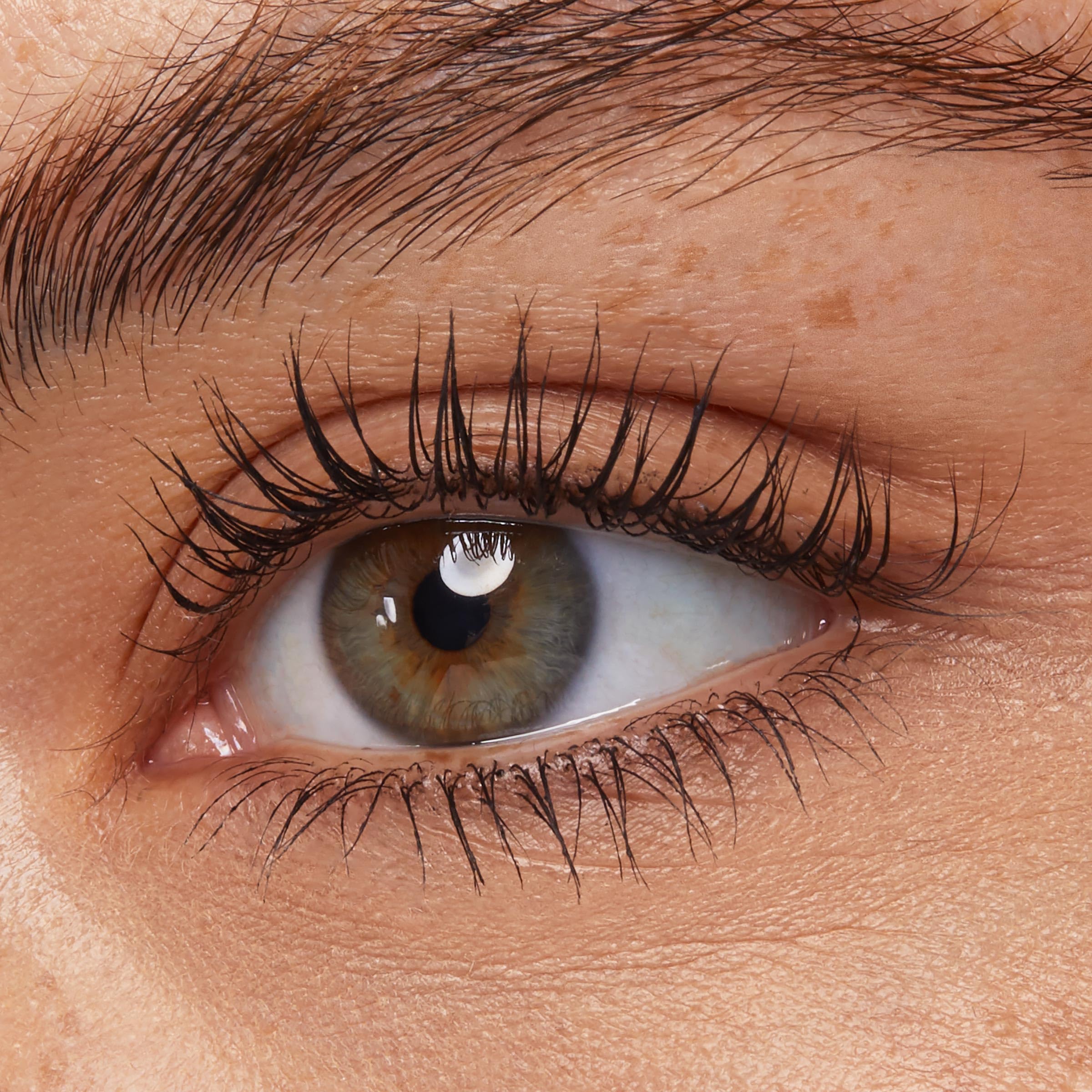 ColourPop Act Natural Defining Mascara wand showcases clump-free, length-enhancing performance.